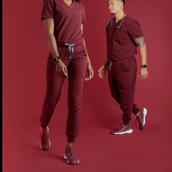 CLOVE NURSE LIMITED EDITION Maroon color SHOES SIZE  7  women’s unisex - Picture 11 of 15